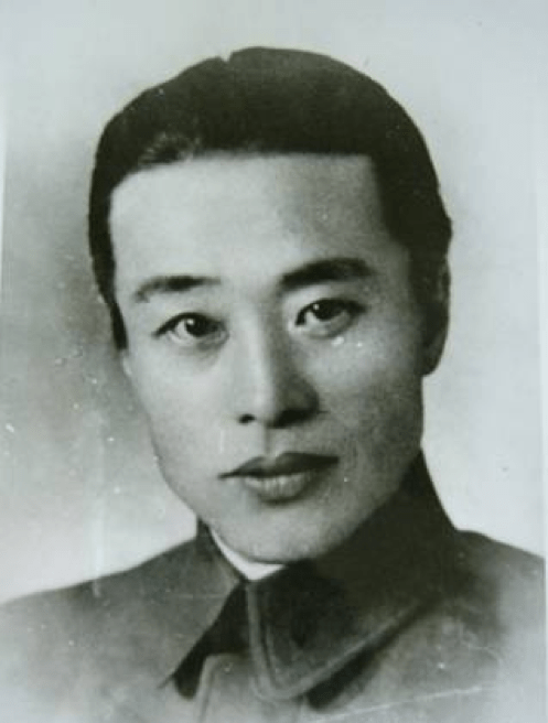 Black and white picture of Chen Di in his youth
