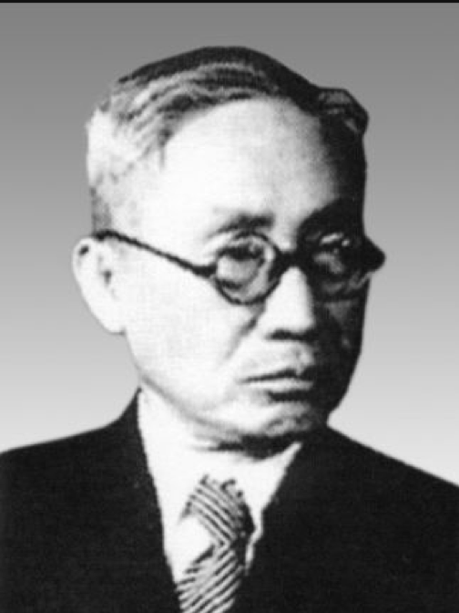 black and white photograph of Yi Ki-yong 